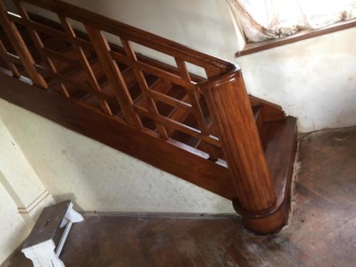 13. Renovované schodiště