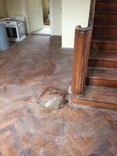 15. Schodiště před renovací